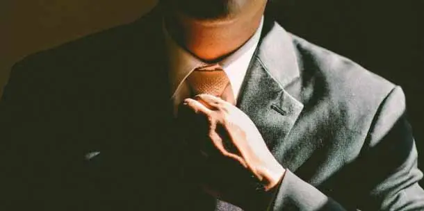 Qué es el Interés Indebido en la Celebración de Contratos