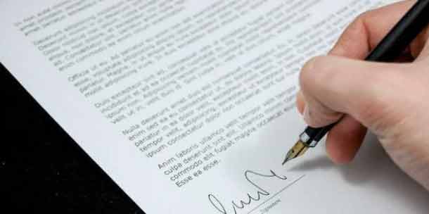Qué es la Falsedad en Documento Público y Privado